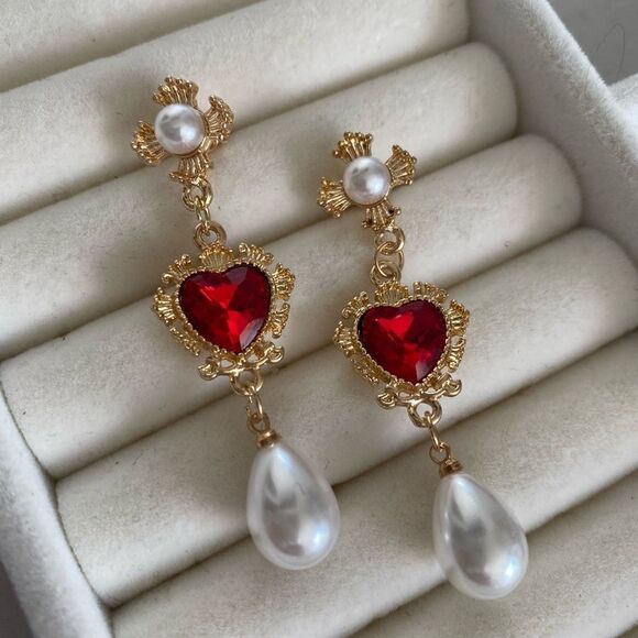 Red ruby heart and pearl drop earrings ❤️ - Picture 3 of 6